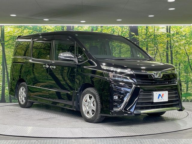 TOYOTA VOXY 2018 Image 31