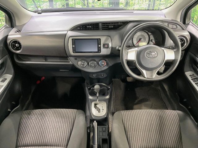 TOYOTA VITZ 2015 Image 31