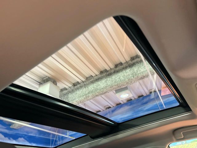 TOYOTA RAV4 HYBRID 4WD 2022 Image 31