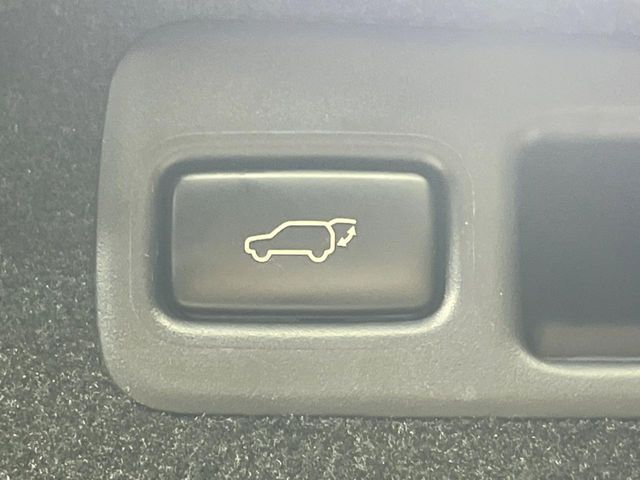 TOYOTA HARRIER 2WD 2017 Image 31