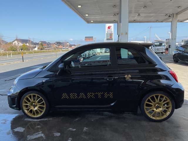 FIAT ABARTH 695 2024 Image 31
