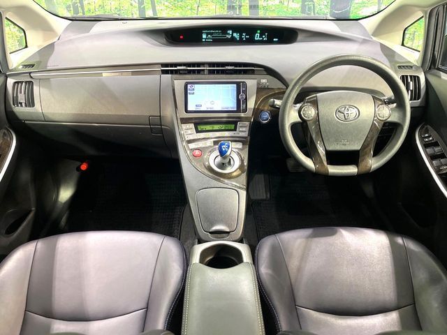 TOYOTA PRIUS 2013 Image 31