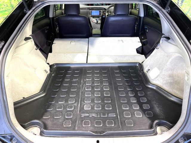 TOYOTA PRIUS 2013 Image 31