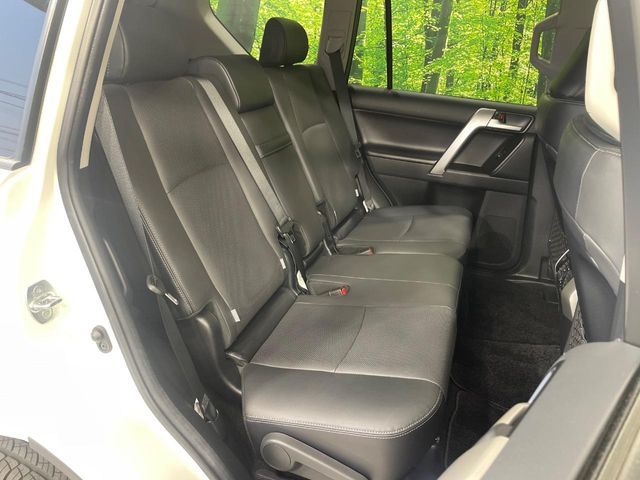 TOYOTA LANDCRUISER PRADO 2023 Image 31