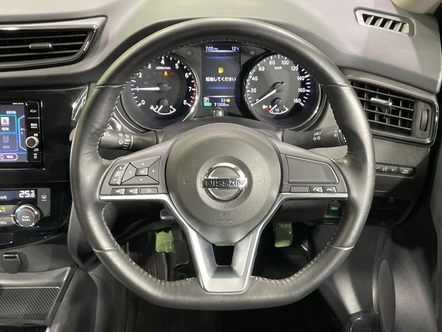 NISSAN X-TRAIL 2WD 2017 Image 31