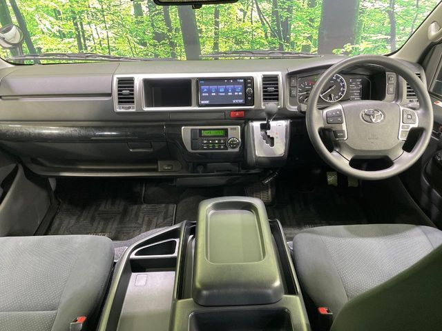 TOYOTA HIACE VAN 2WD 2024 Image 31