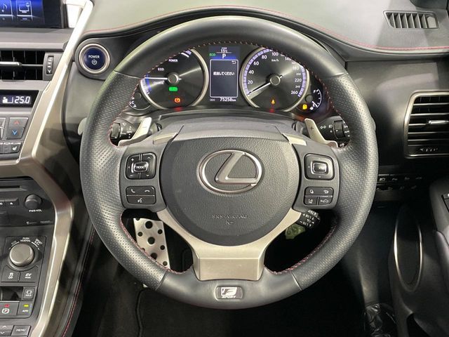 TOYOTA LEXUS NX300H AWD 2015 Image 31