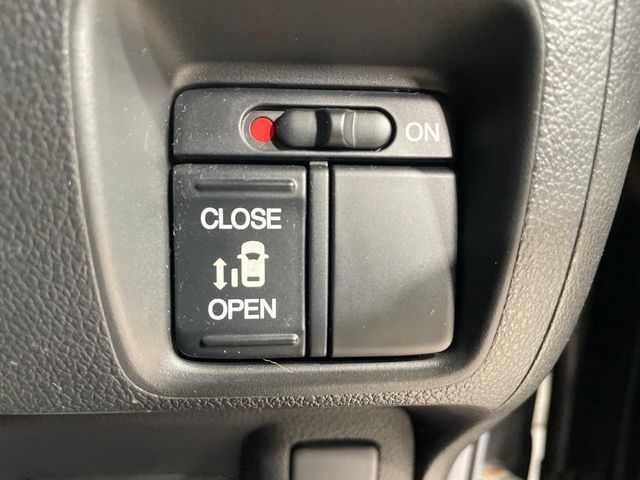 HONDA N BOX CUSTOM 2013 Image 31