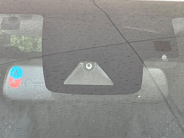 TOYOTA PRIUS 2018 Image 31