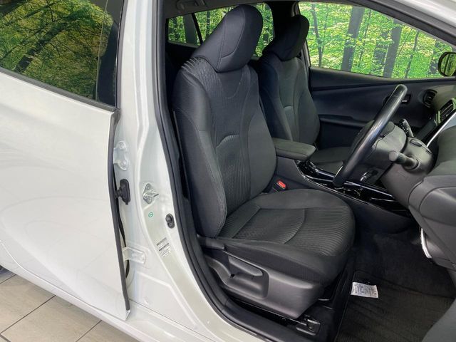 TOYOTA PRIUS 2018 Image 31