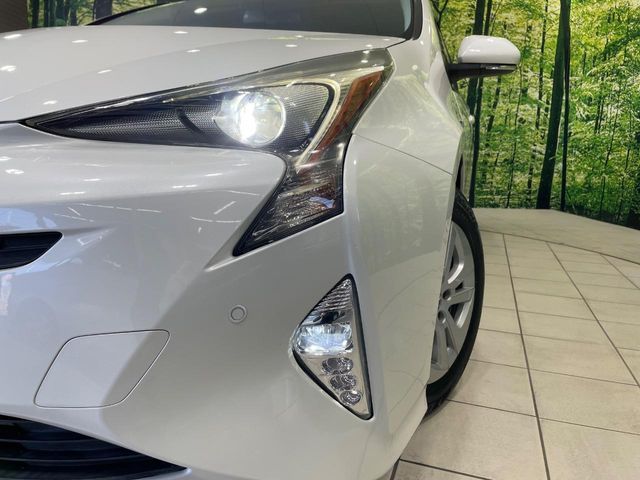 TOYOTA PRIUS 2018 Image 31