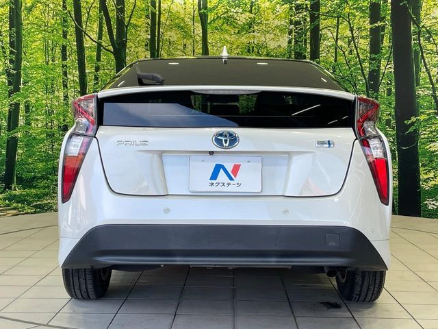 TOYOTA PRIUS 2018 Image 31