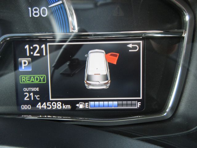 TOYOTA COROLLA FIELDER HYBR 2018 Image 31