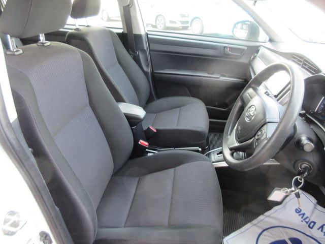 TOYOTA COROLLA FIELDER HYBR 2018 Image 31