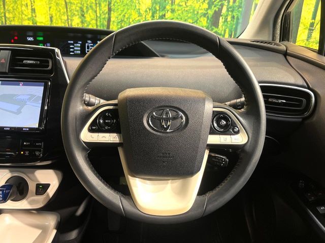 TOYOTA PRIUS 2017 Image 31