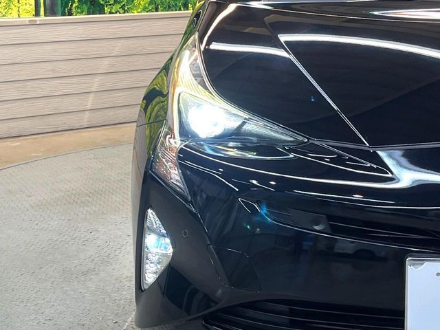 TOYOTA PRIUS 2017 Image 31
