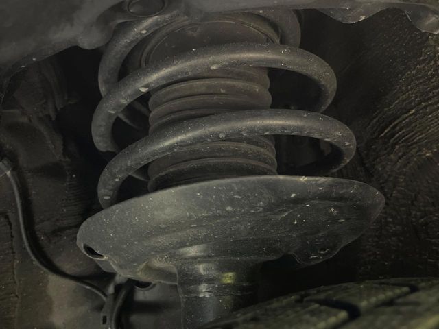 TOYOTA PRIUS 2017 Image 31