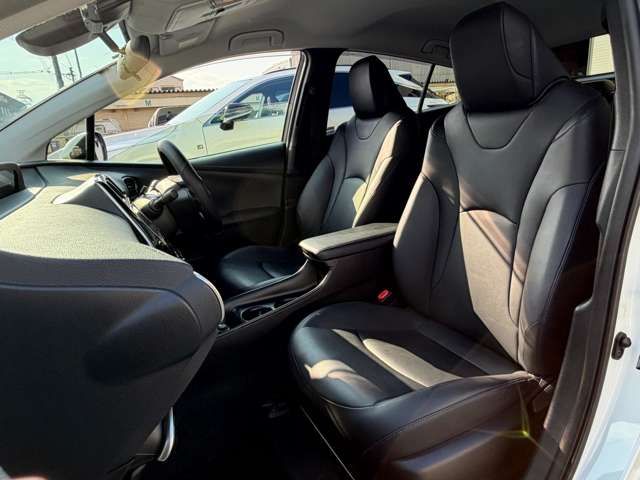 TOYOTA PRIUS 2017 Image 31