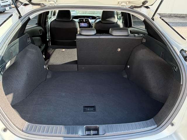 TOYOTA PRIUS 2017 Image 31