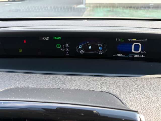 TOYOTA PRIUS 2017 Image 31