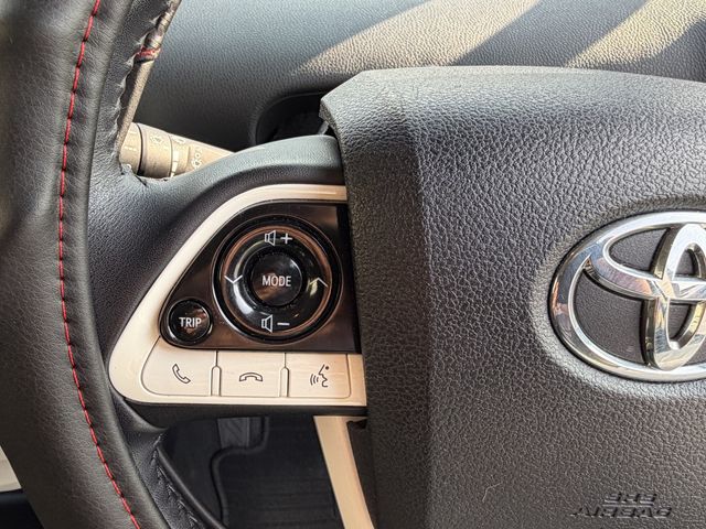 TOYOTA PRIUS 2017 Image 31