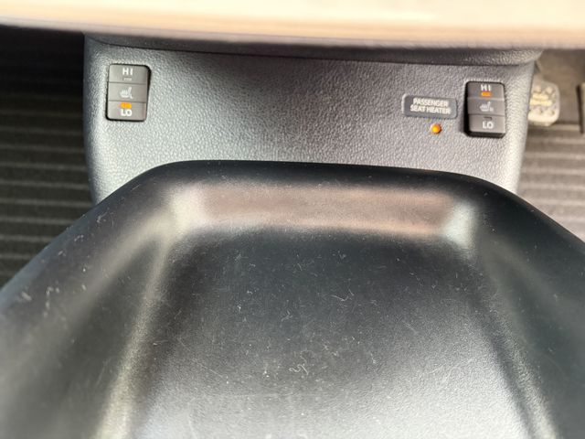 TOYOTA PRIUS 2017 Image 31