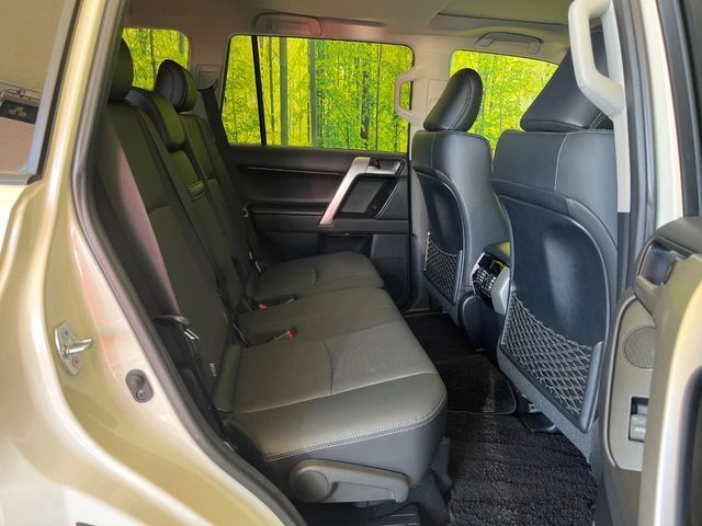 TOYOTA LANDCRUISER PRADO 2023 Image 31