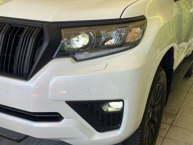 TOYOTA LANDCRUISER PRADO 2023 Image 31