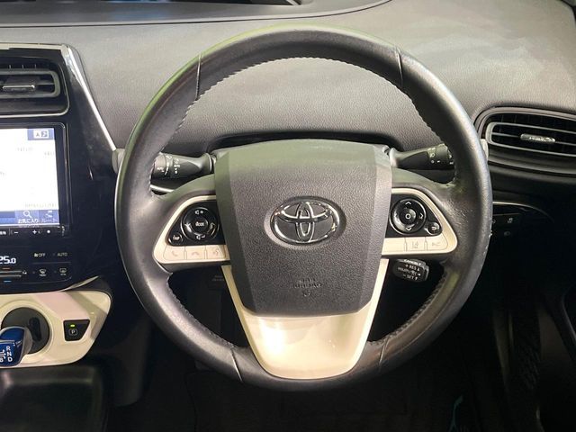 TOYOTA PRIUS 2016 Image 31