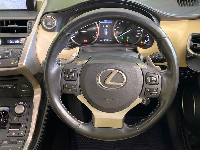 TOYOTA LEXUS NX200T 2016 Image 31