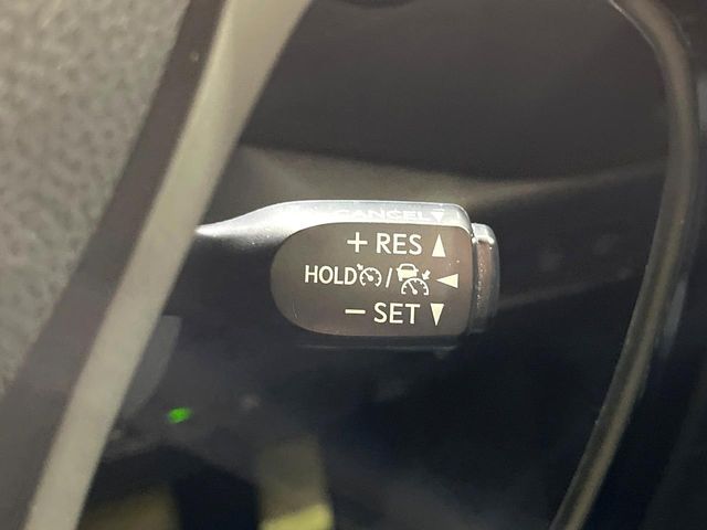 TOYOTA C-HR 2017 Image 31