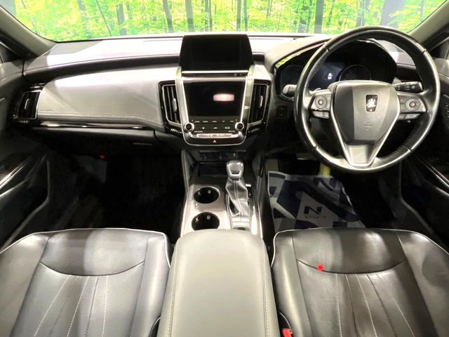 TOYOTA CROWN SEDAN HYBRID 2018 Image 31