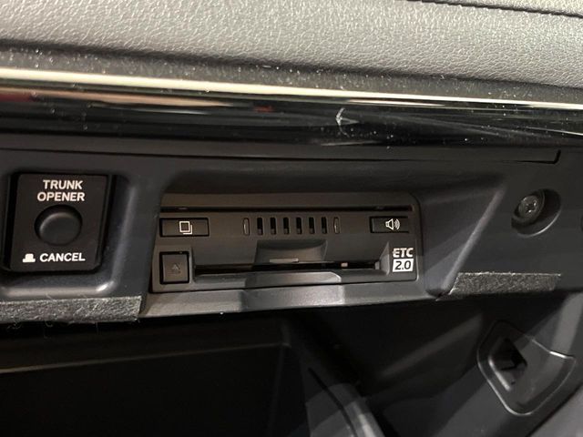 TOYOTA CROWN SEDAN HYBRID 2018 Image 31