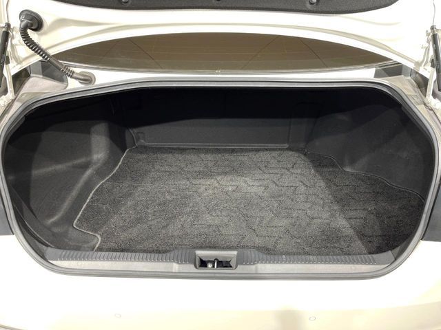 TOYOTA CROWN SEDAN HYBRID 2018 Image 31