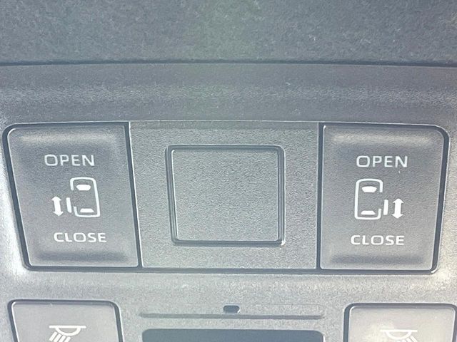 TOYOTA VOXY HYBRID 2023 Image 31