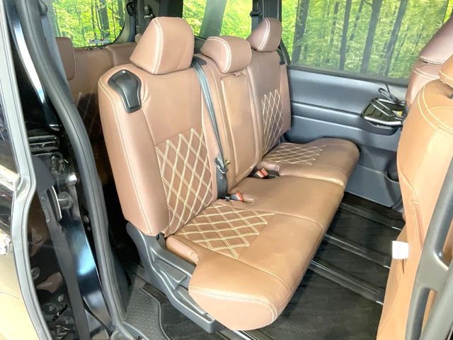 TOYOTA VOXY HYBRID 2023 Image 31