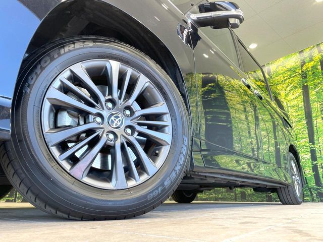 TOYOTA VOXY HYBRID 2023 Image 31