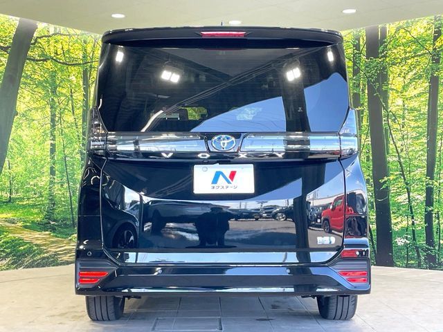 TOYOTA VOXY HYBRID 2023 Image 31