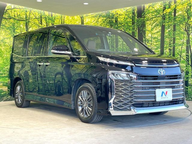 TOYOTA VOXY HYBRID 2023 Image 31