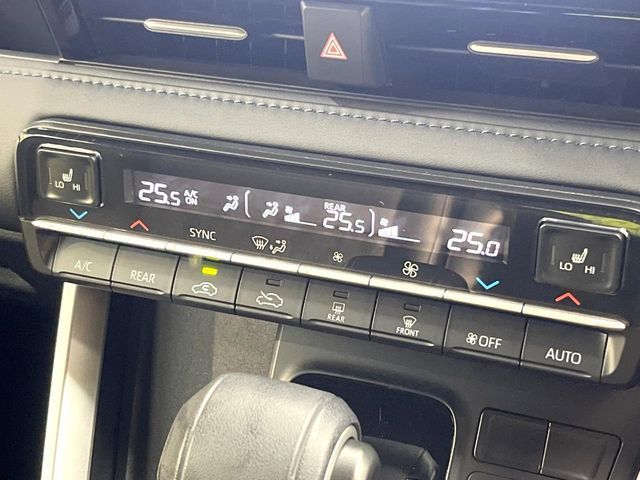 TOYOTA VOXY HYBRID 2023 Image 31