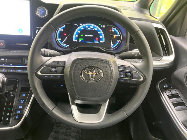 TOYOTA VOXY HYBRID 2023 Image 31