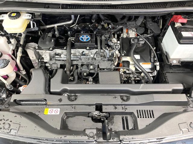 TOYOTA VOXY HYBRID 2023 Image 31