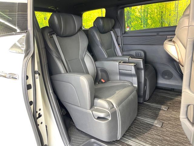 TOYOTA ALPHARD HYBRID 2024 Image 31