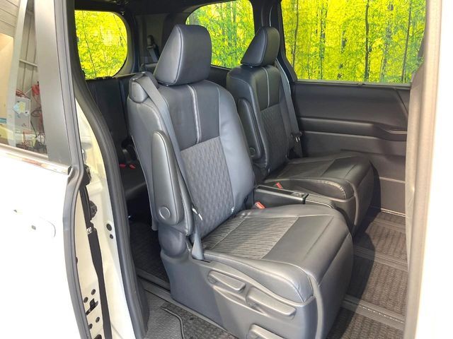 TOYOTA NOAH HYBRID 2023 Image 31