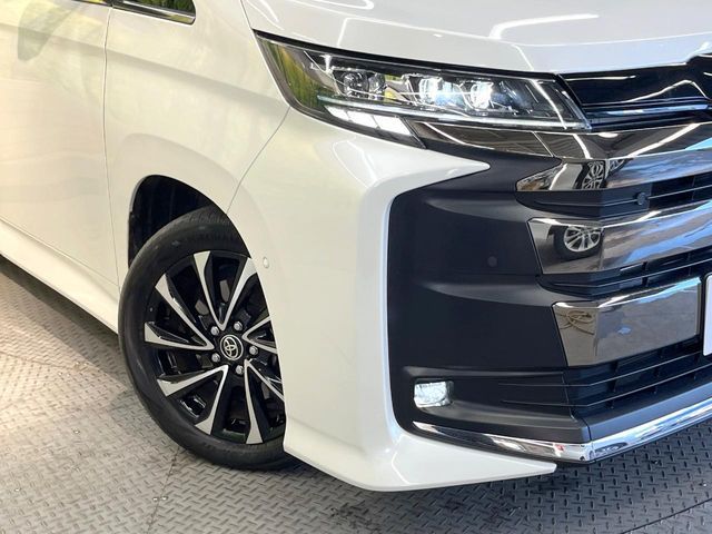 TOYOTA NOAH HYBRID 2023 Image 31