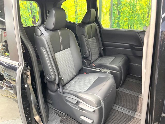 TOYOTA NOAH HYBRID 2025 Image 31