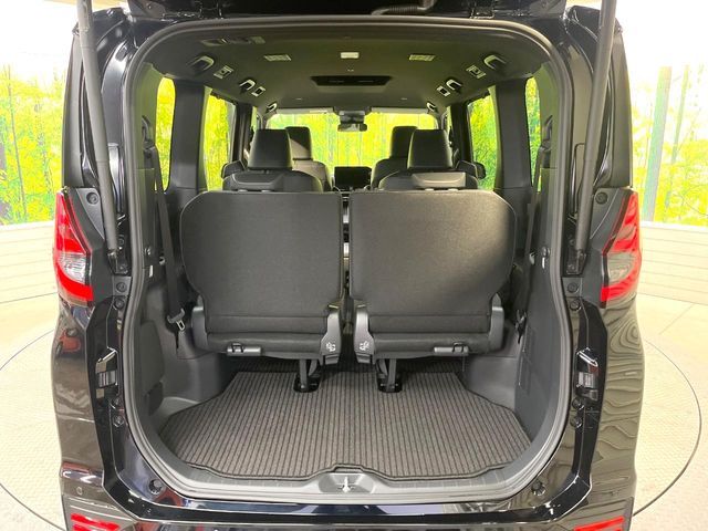 TOYOTA NOAH HYBRID 2025 Image 31