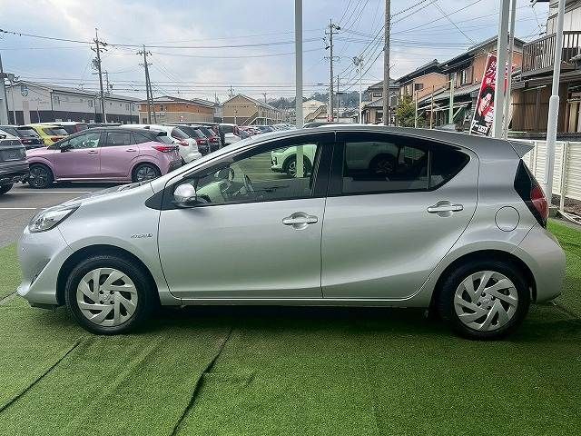 TOYOTA AQUA 2018 Image 31