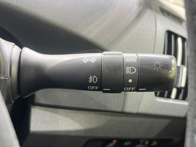 TOYOTA PRIUS 2012 Image 31