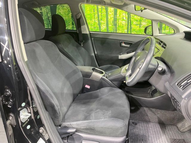 TOYOTA PRIUS 2012 Image 31